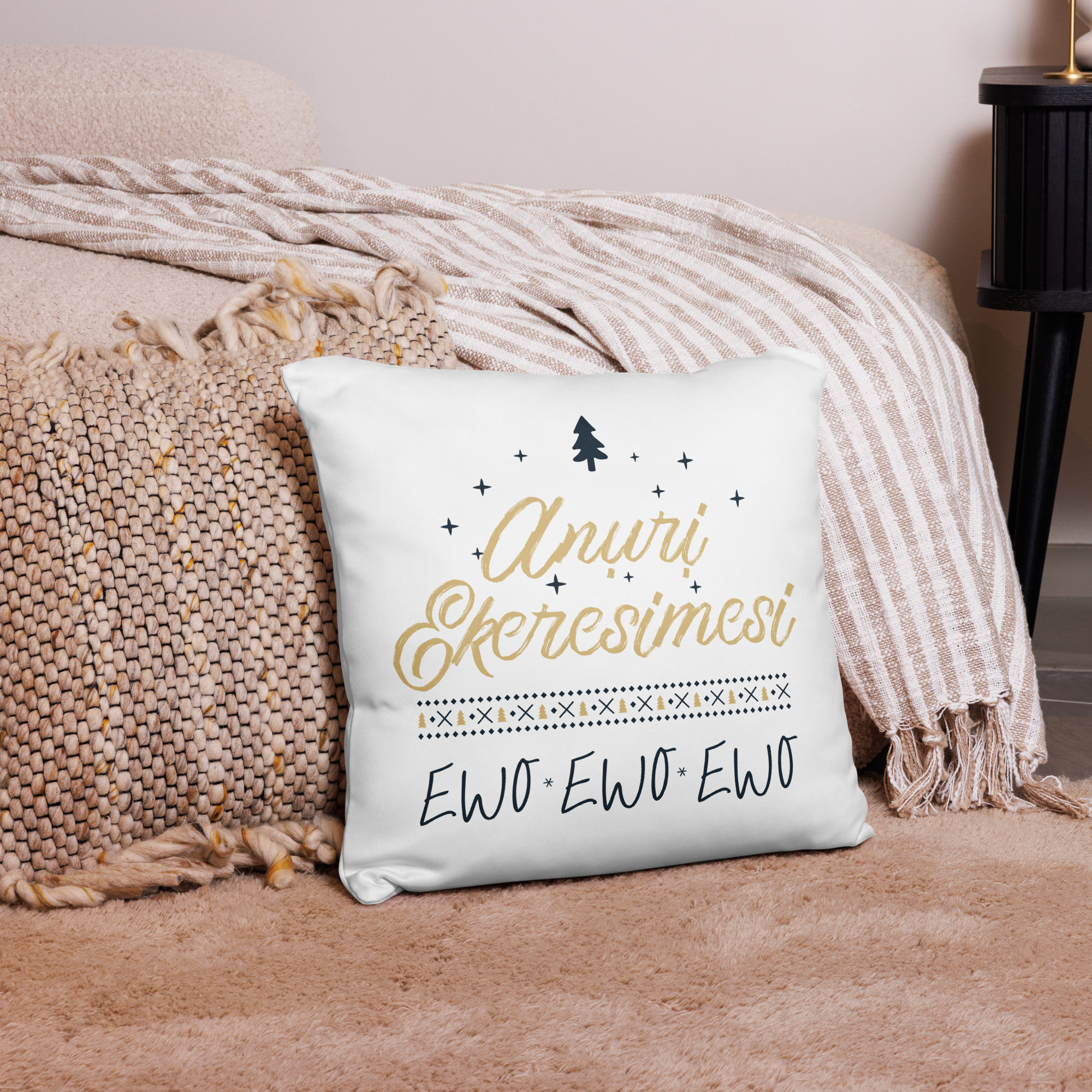 Aṅụrị Ekeresimesi Throw Pillow – Igbo “Merry Christmas” Accent Cushion | Festive Home Décor - Image 4